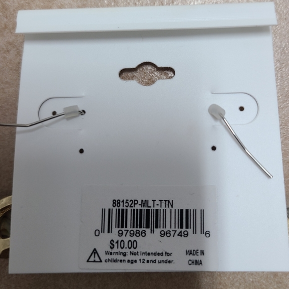 🌼Bay Studio Dangle Drop Earrings - Picture 2 of 2